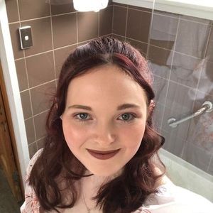 Meet your Posher, Bethany